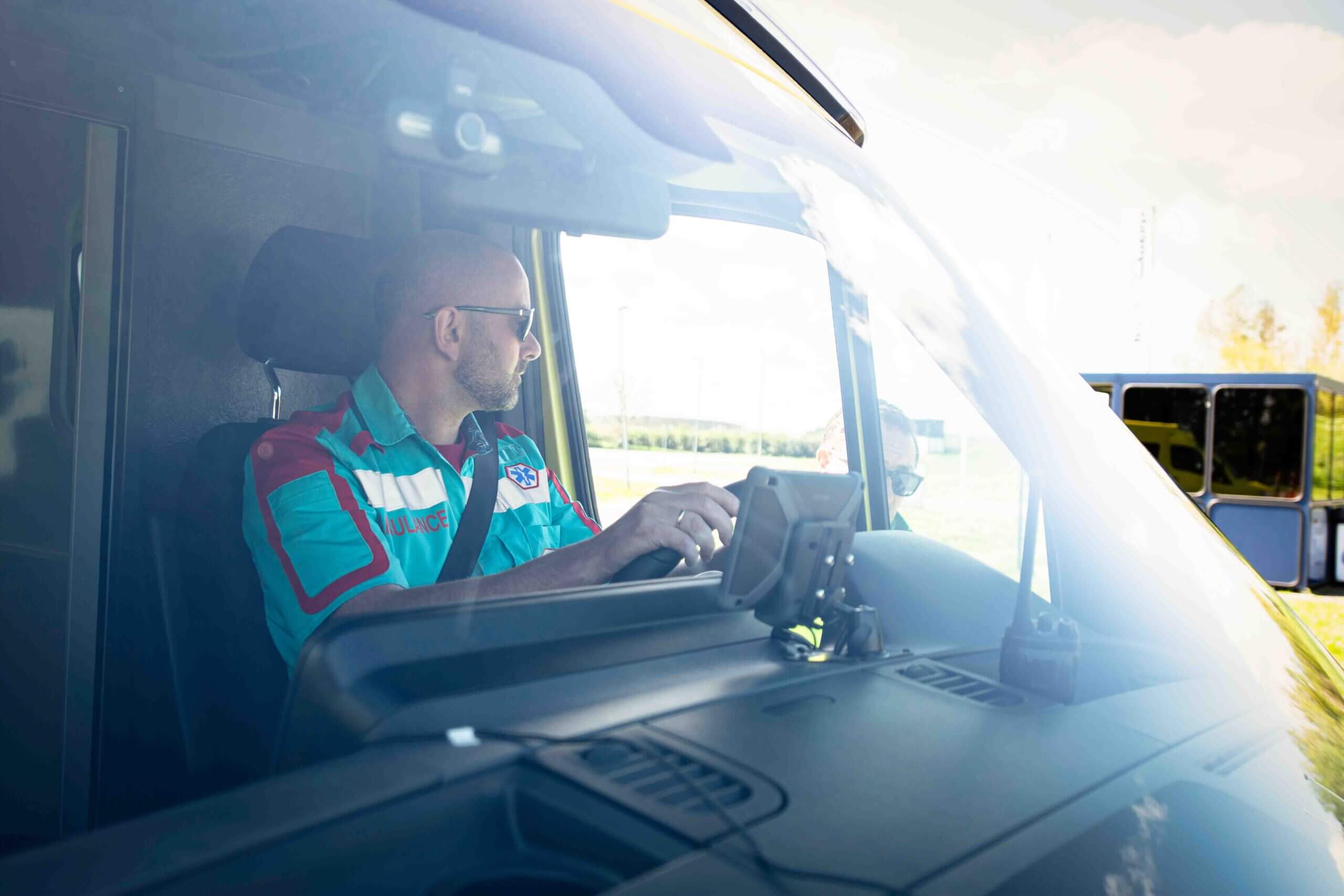 De rijvaardigheidstraining voor ambulancechauffeurs