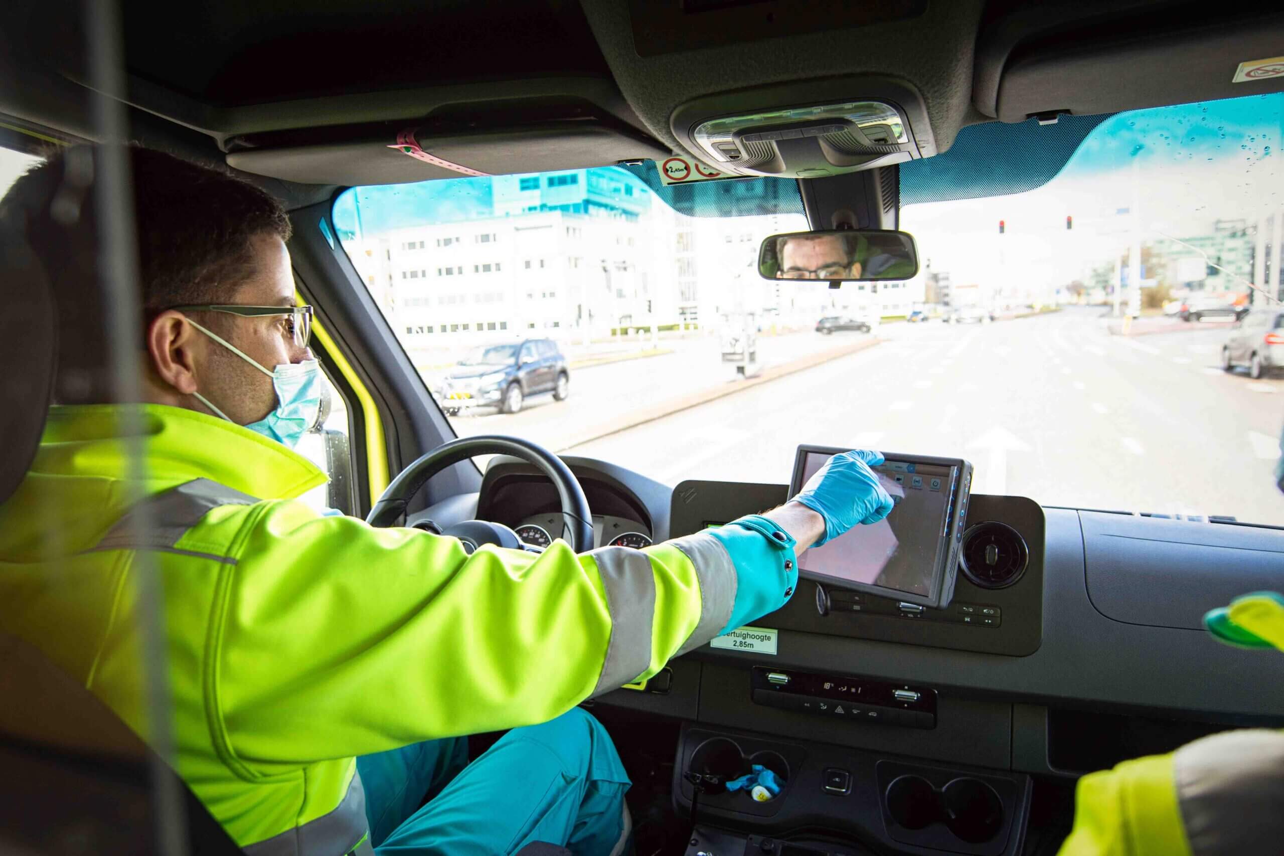 Thijs, ambulancechauffeur op de post Overamstel